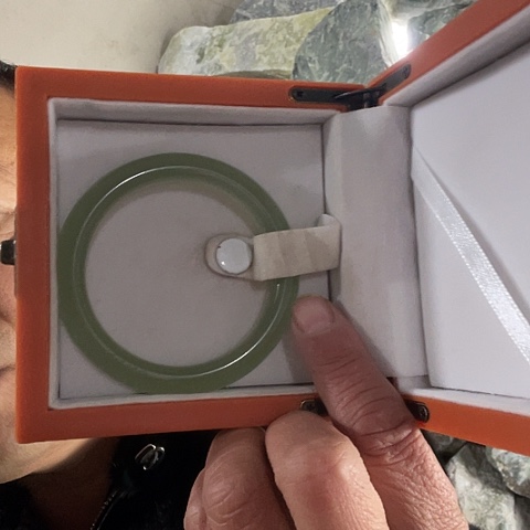 蛇纹石玉未镶嵌珠宝奇石