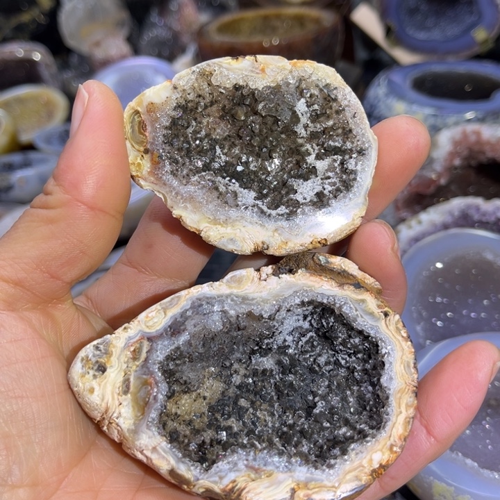 未镶嵌水晶珠宝半成品