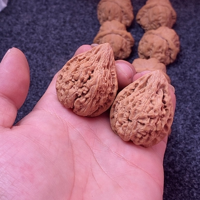 【闪购商品】文玩核桃吊坠36全品做佛