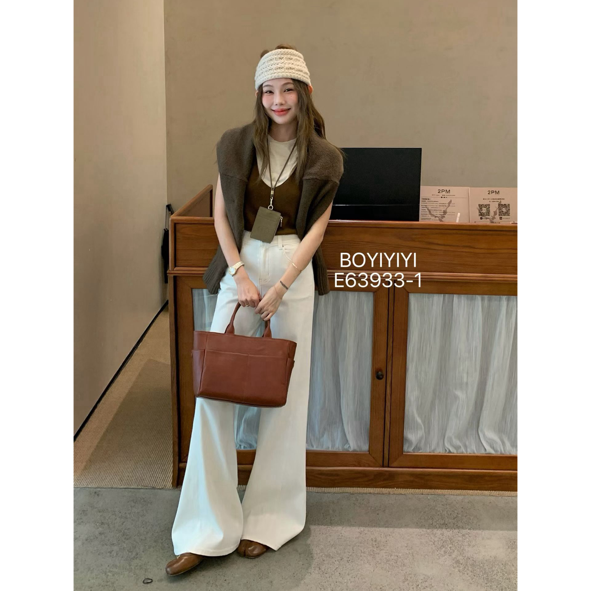 爱唯依（F）-微A喇！经典百搭拖地牛仔裤（BO63933-1#）BOYIYI