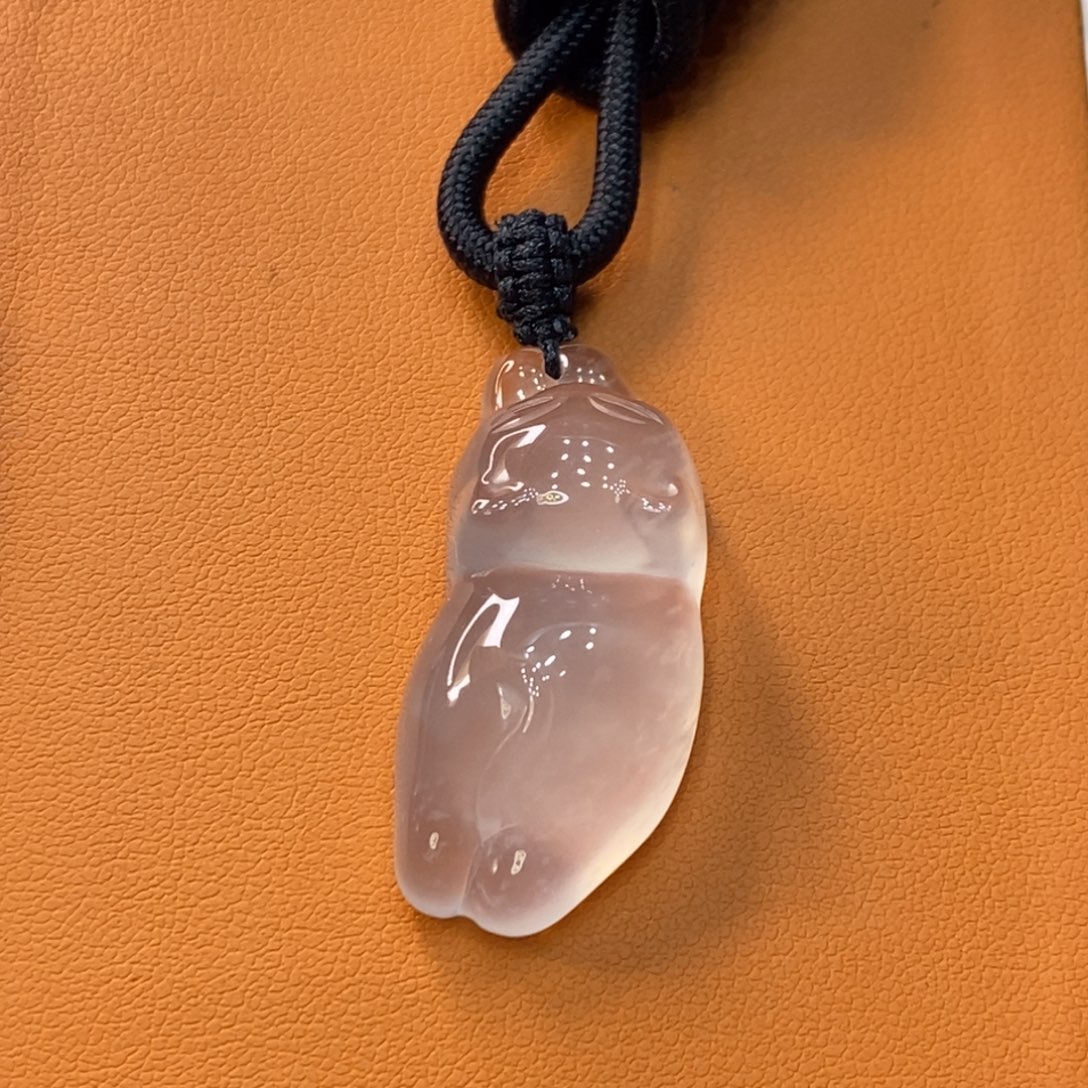 石英质玉未镶嵌吊坠