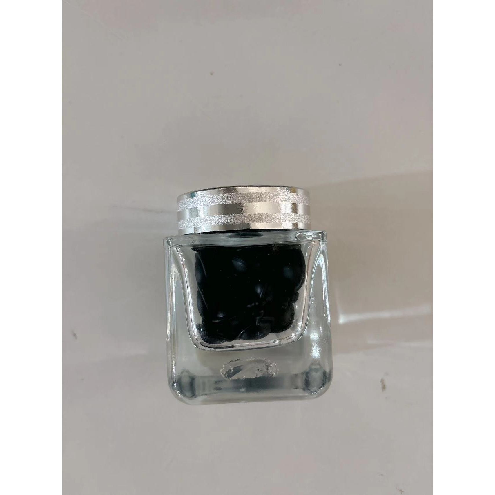 9079 颜纯晢白精华液