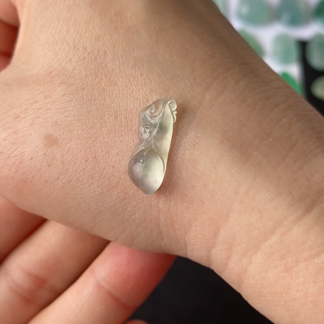 定制翡翠未镶嵌玉兰花