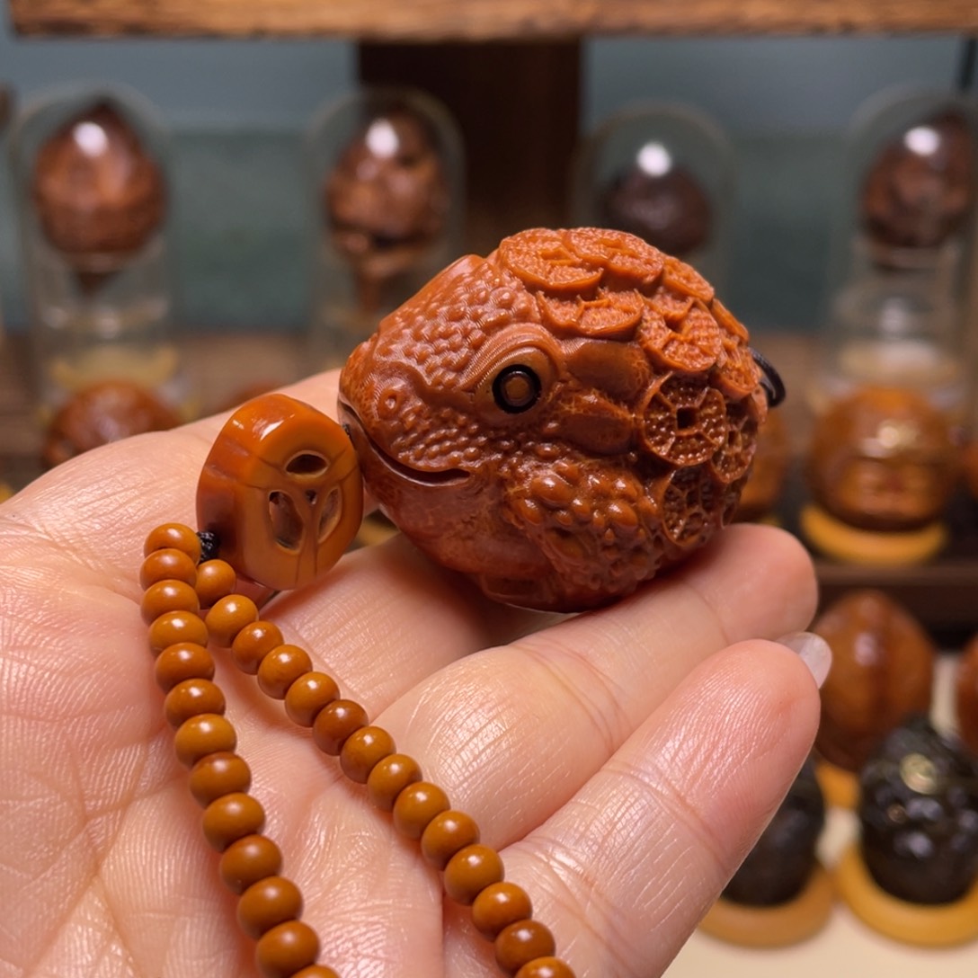 佛螺菩提吊坠阿***?辈辈有财金蟾富贵脸跑环链子一套