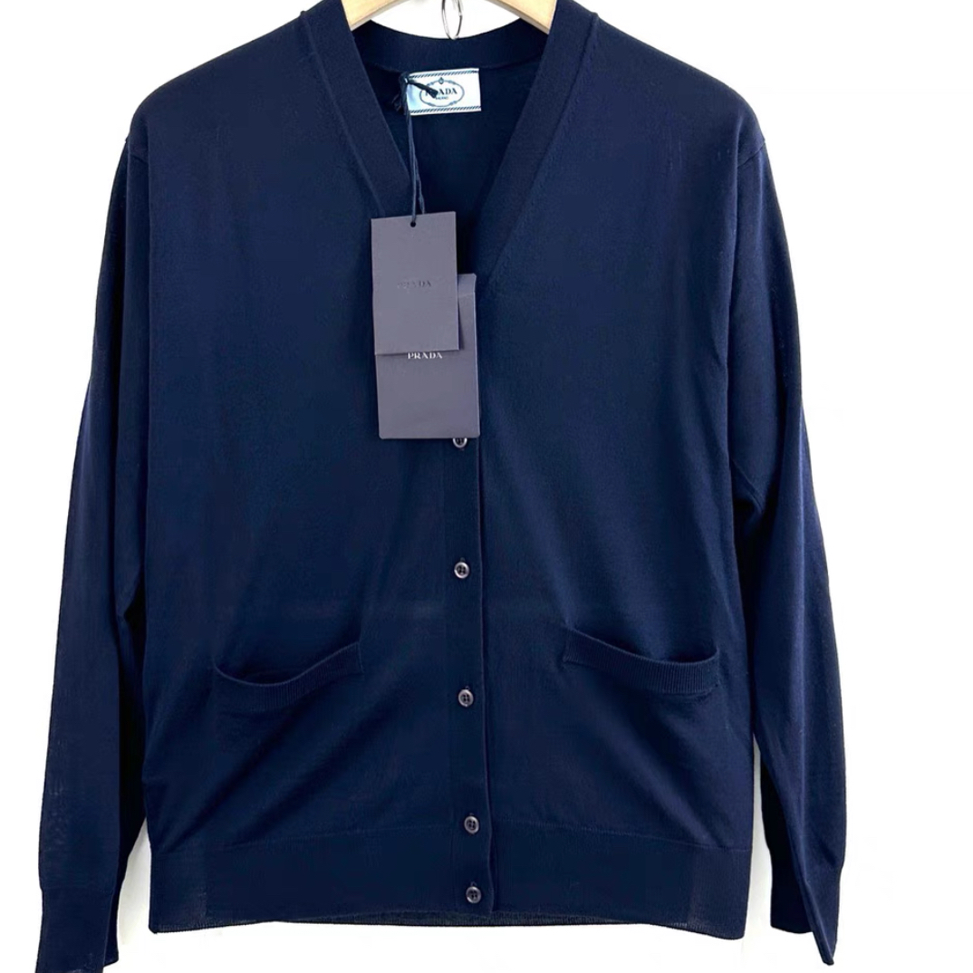 99新 Prada/普拉达 藏青色薄款开衫针织/38码/A03663