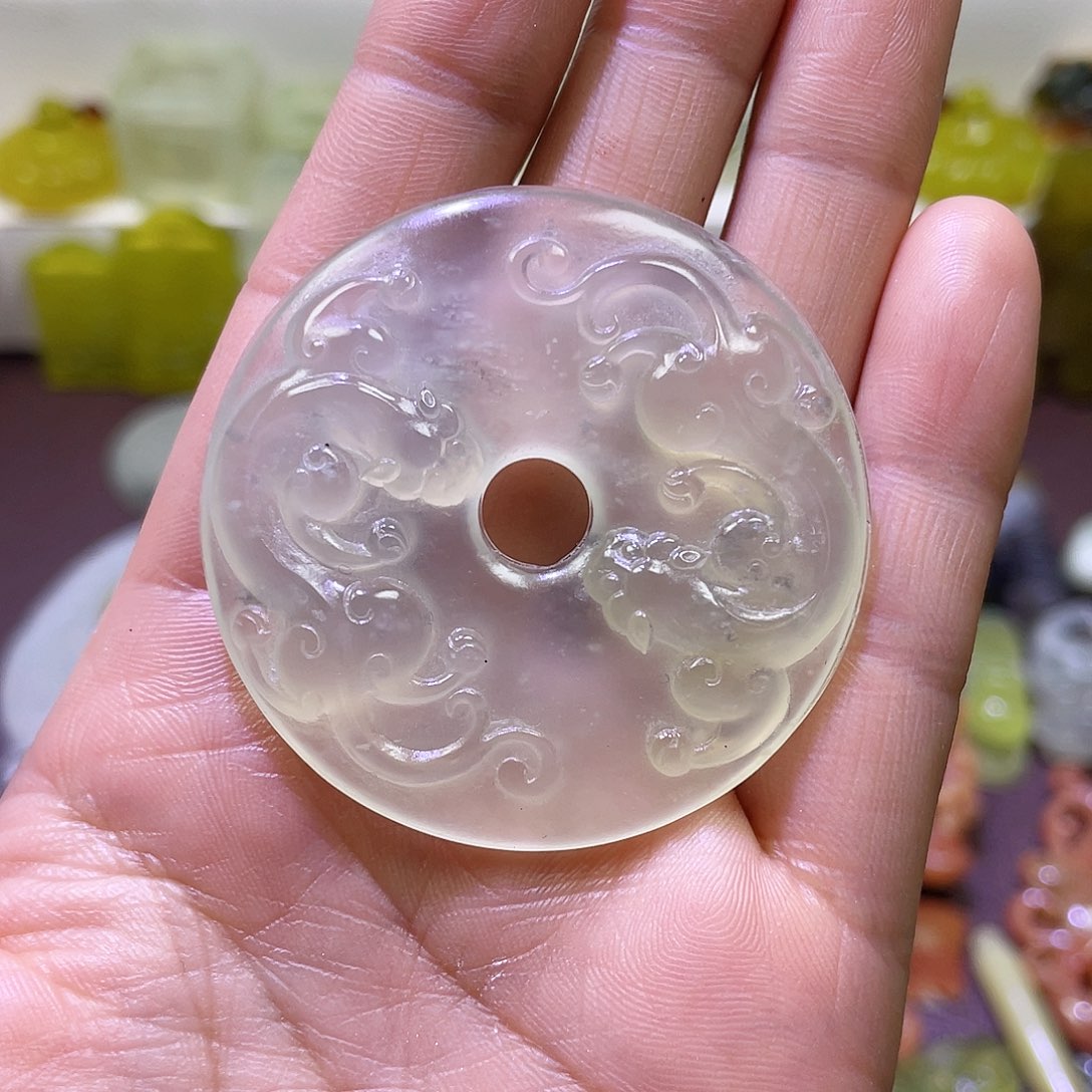 蛇纹石玉颈饰未镶嵌