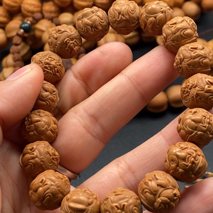 猴头核桃吊坠我们的小伙伴