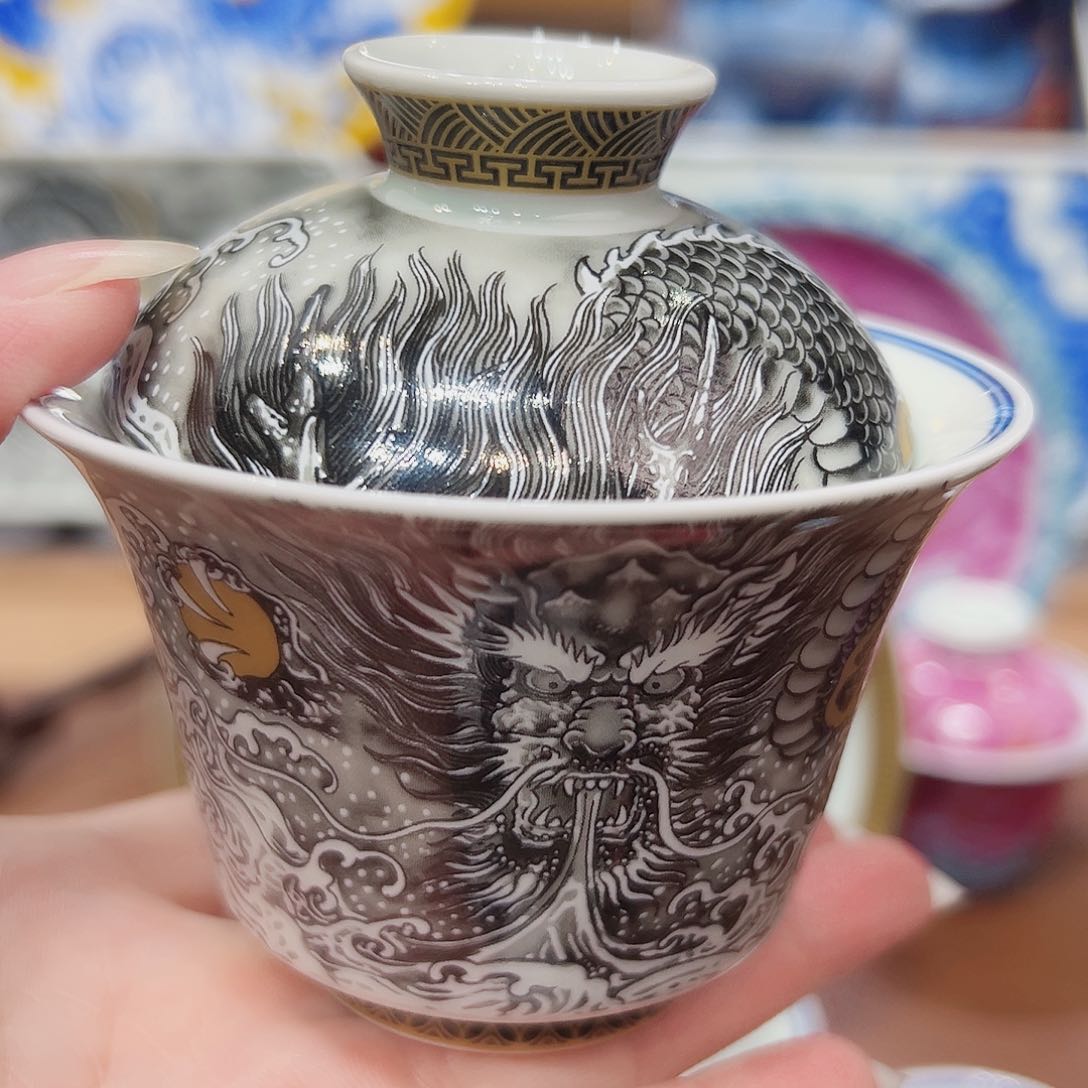 摆件老*客景德镇陶瓷学院等单位联合举办了