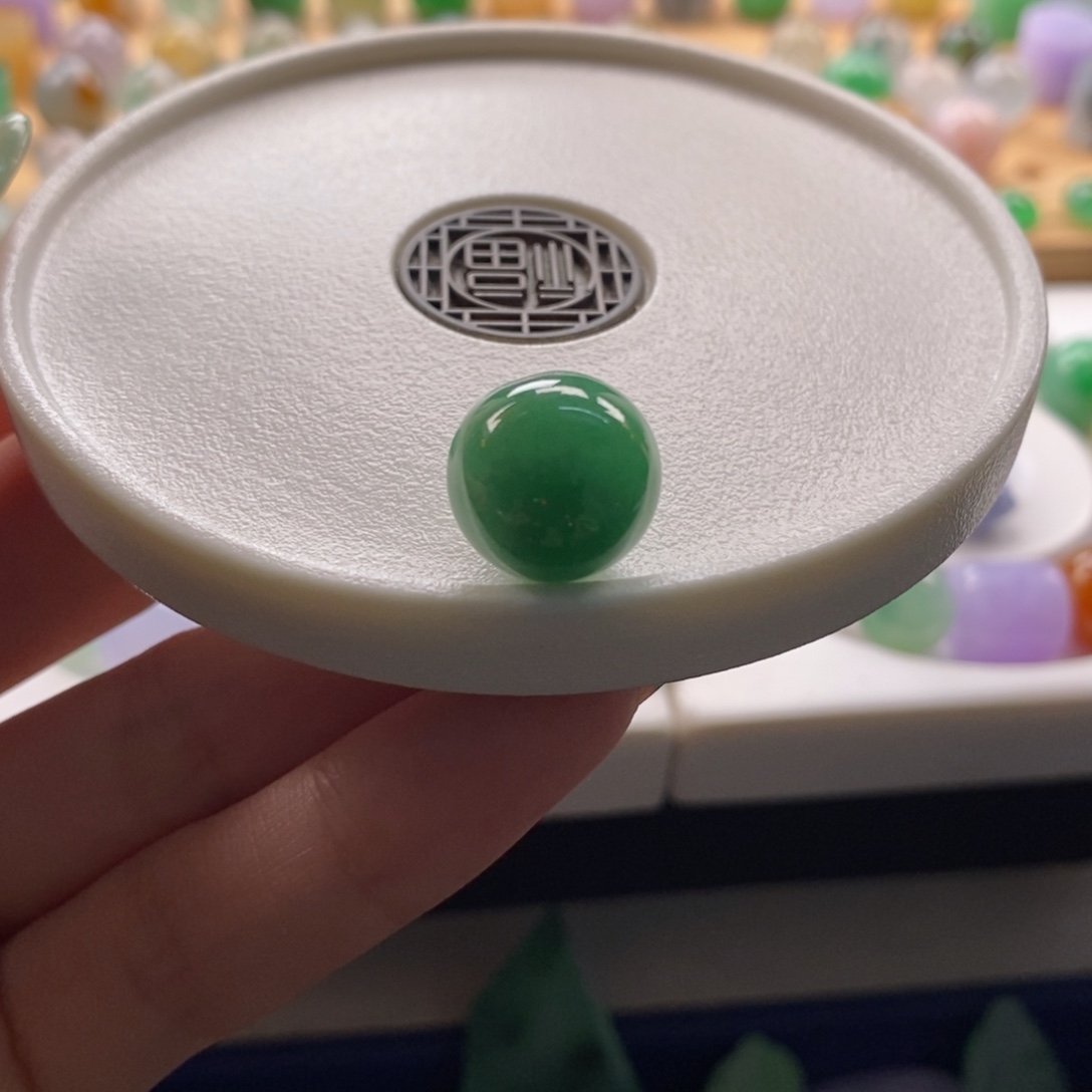 翡翠未镶嵌颈饰绿底圆珠卡13