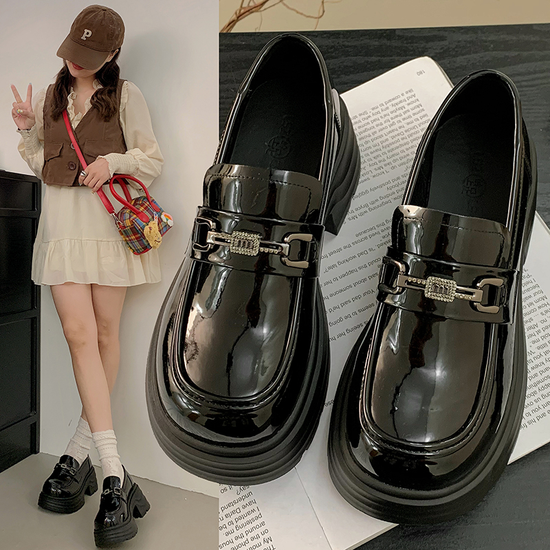 乐福鞋女2025秋季新款黑色英伦风小皮鞋配裙子超火厚底鞋子百搭