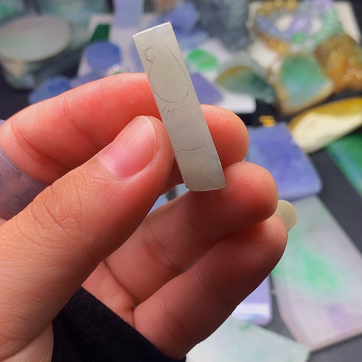 翡翠挂件未镶嵌料子