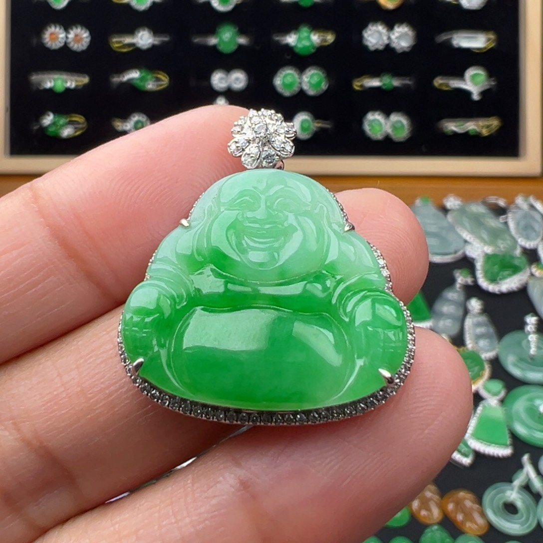 翡翠18K金镶嵌颈饰佛