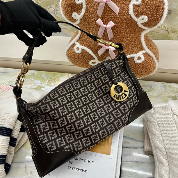 95新 FENDI/芬迪 fendi 中古拼皮老花腋下包QX-18338511