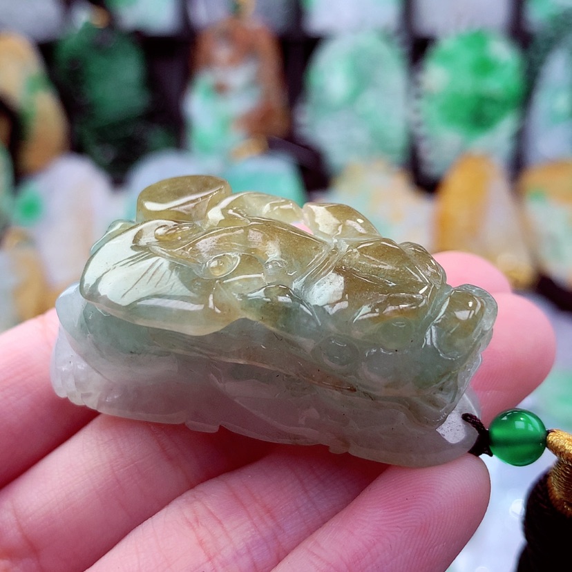 【闪购商品】翡翠颈饰未镶嵌挂件