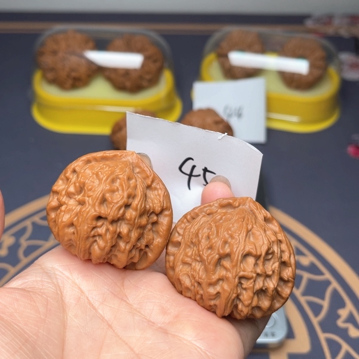 文玩核桃把件43白狮子