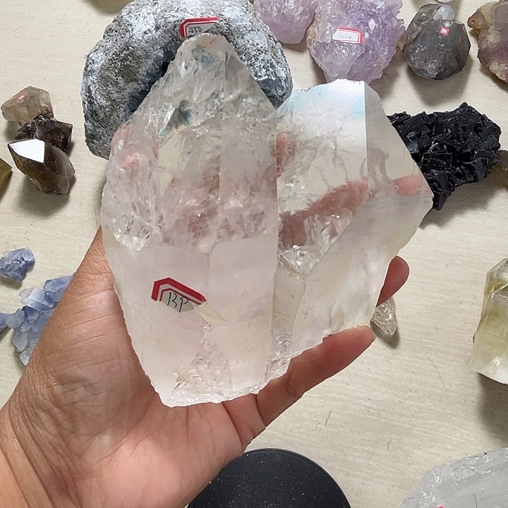 宇***a未镶嵌珠宝半成品水晶