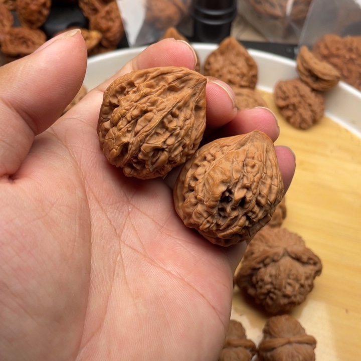 文玩核桃把件用****1文玩核桃手把件