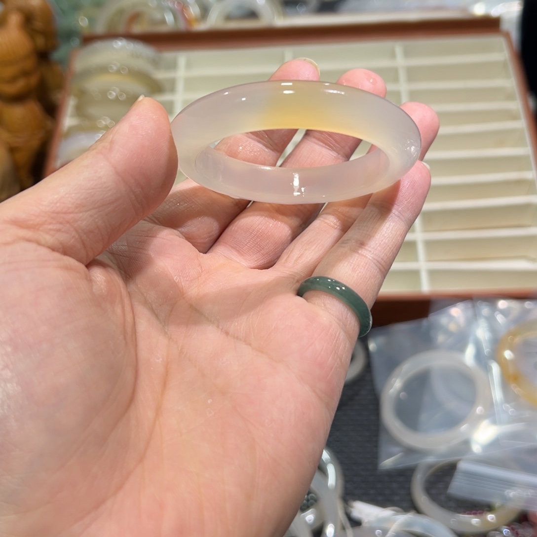 玛瑙/玉髓未镶嵌手镯51圈27