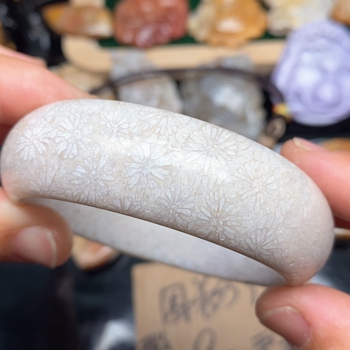 硅化珊瑚（珊瑚玉）手镯未镶嵌53,3
