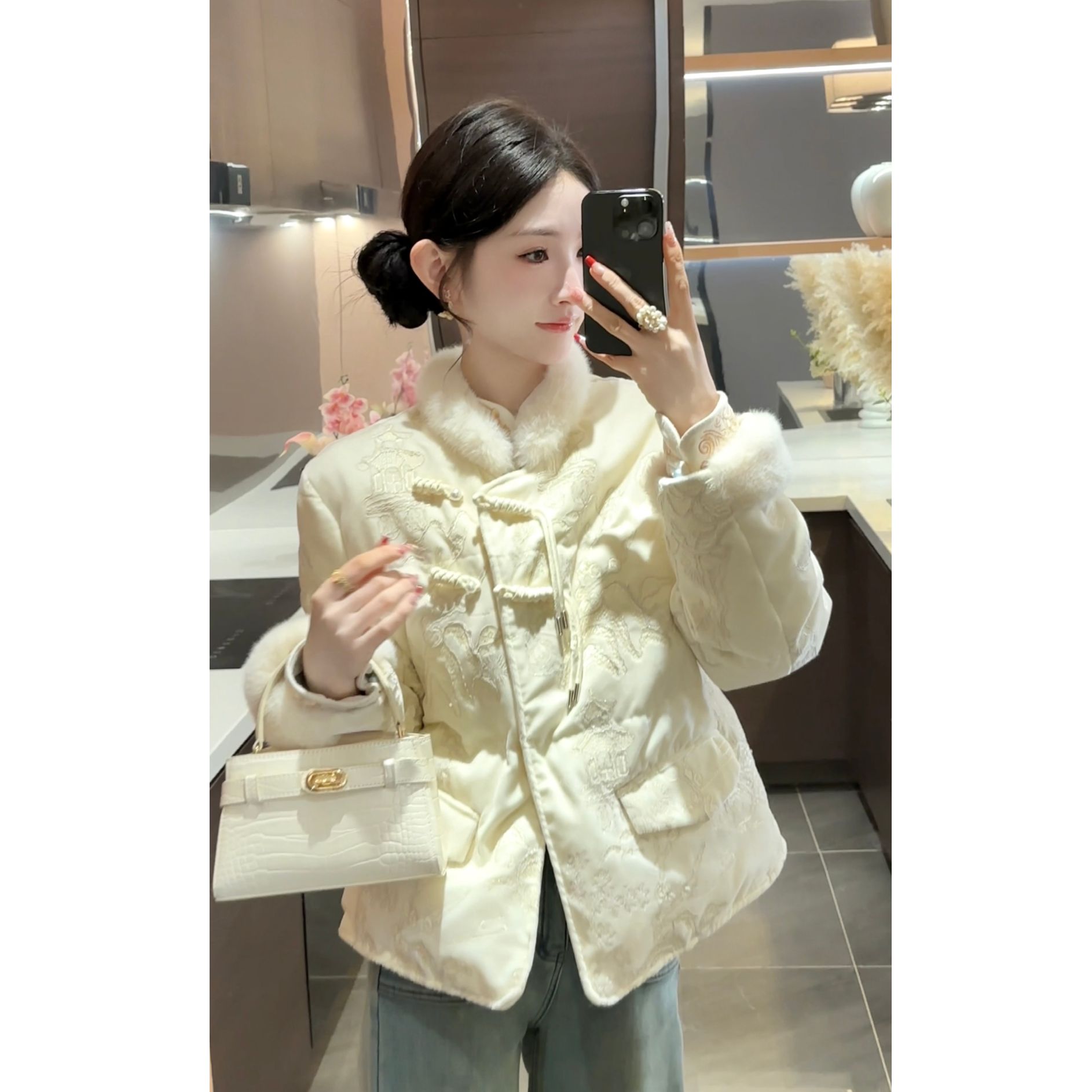 【兰亭序】冬季羽绒服JJD4YRF8207时尚气质百搭显瘦设计感短款外套