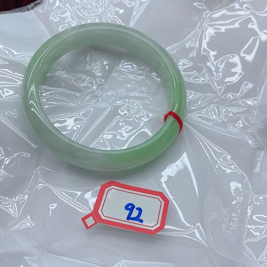 翡翠手镯未镶嵌嘉*9222222222