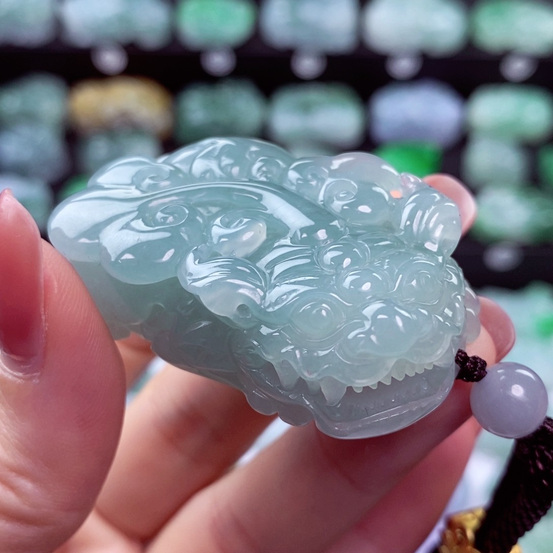 翡翠颈饰未镶嵌天然