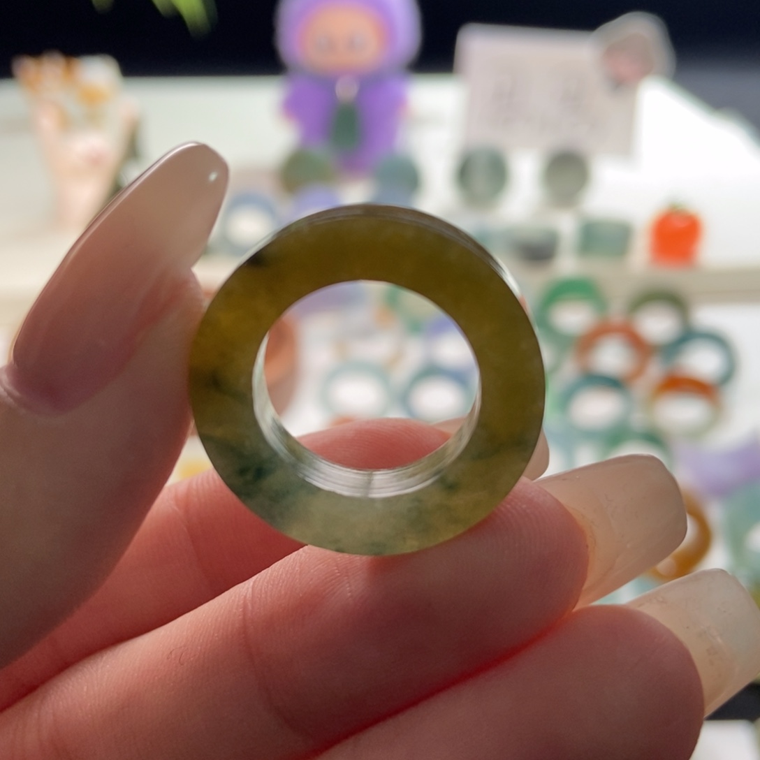 未镶嵌定制翡翠定制黄飘绿