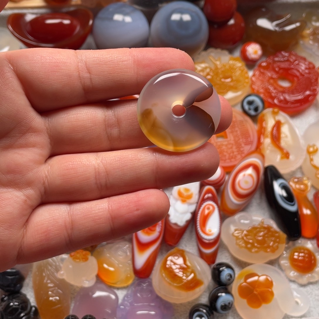 未镶嵌颈饰玛瑙/玉髓