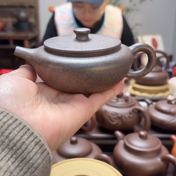 段泥茶壶柴烧腹古（180 C c）