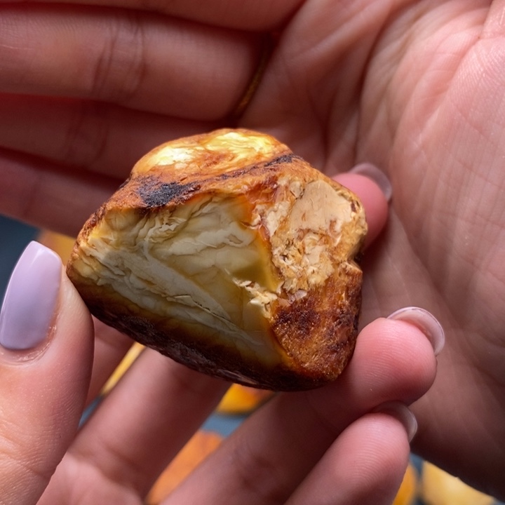 T***i定制琥珀未镶嵌蜜蜡