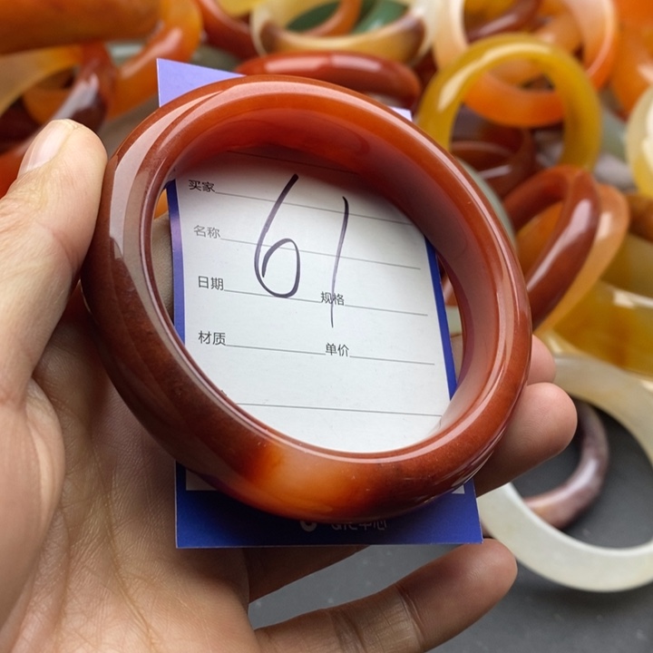 未镶嵌手镯石英质玉