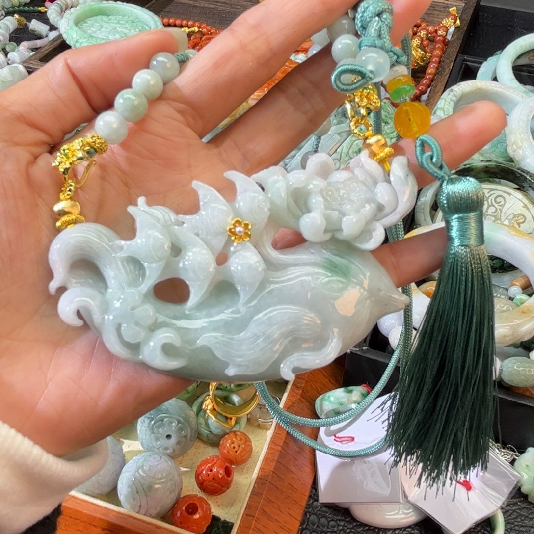 翡翠颈饰未镶嵌待编款