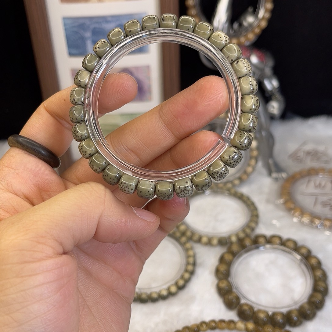 星月菩提手串481 号.   星月菩提.  一物一图.  