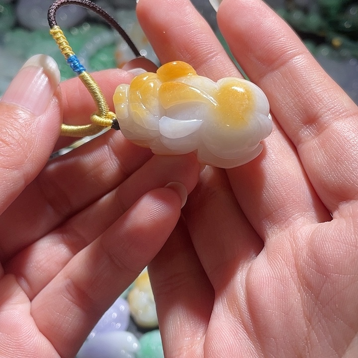 颈饰未镶嵌翡翠天