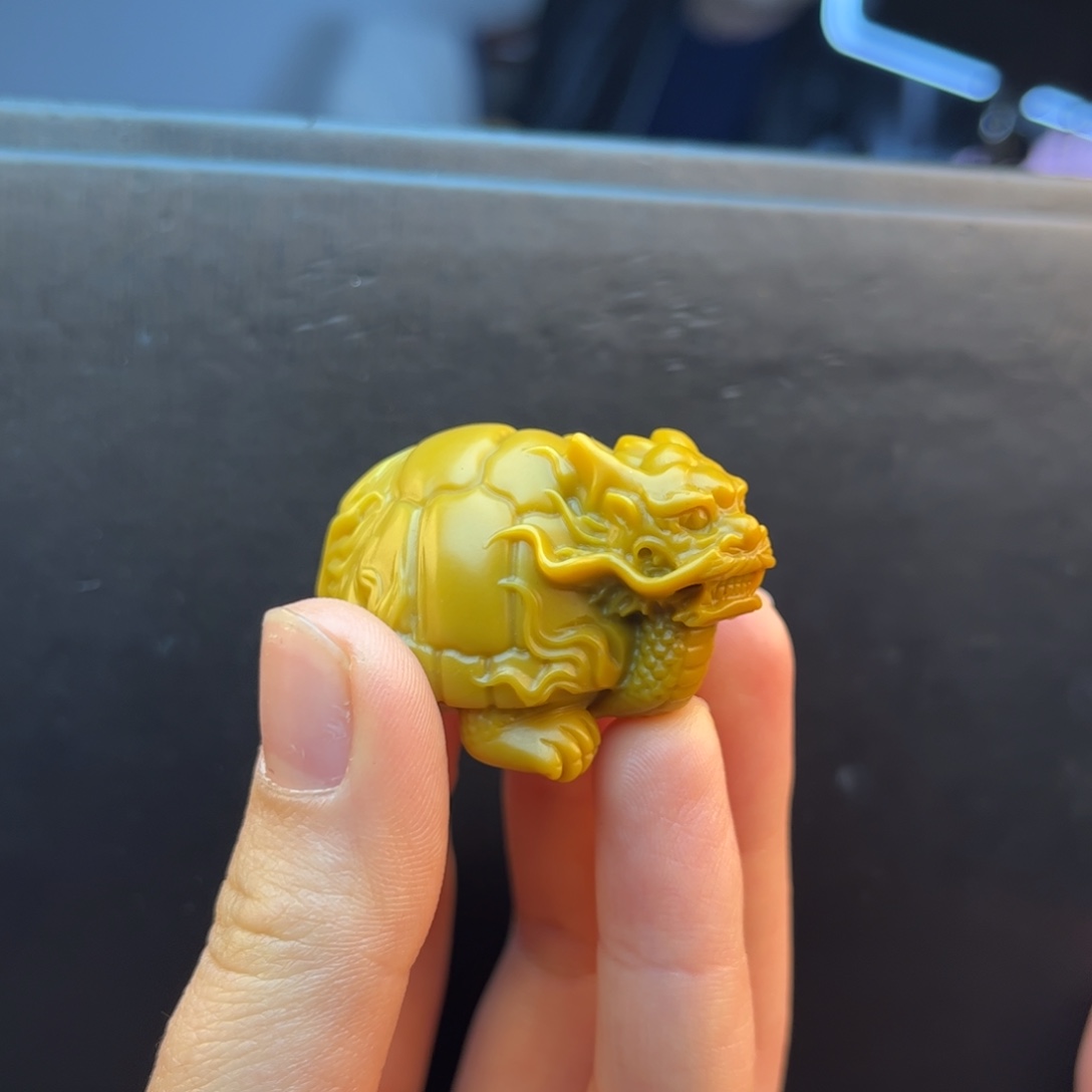 石英质玉黄蜡石挂件未镶嵌优***哉