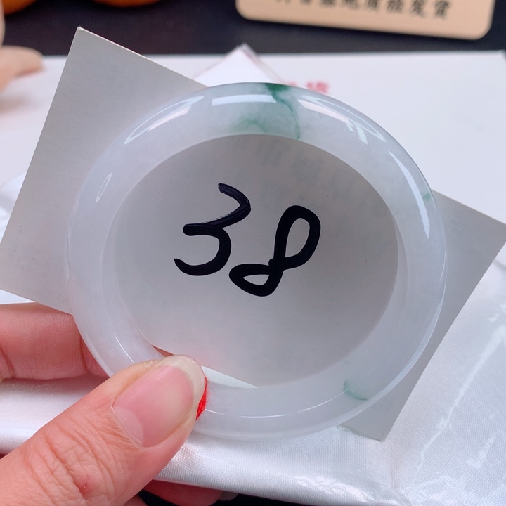 翡翠手镯未镶嵌正