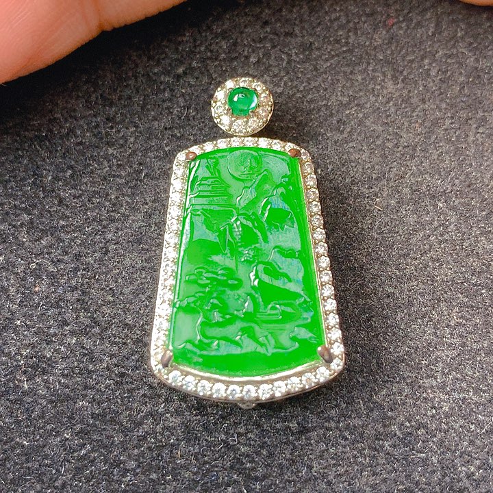 翡翠未镶嵌颈饰翡翠