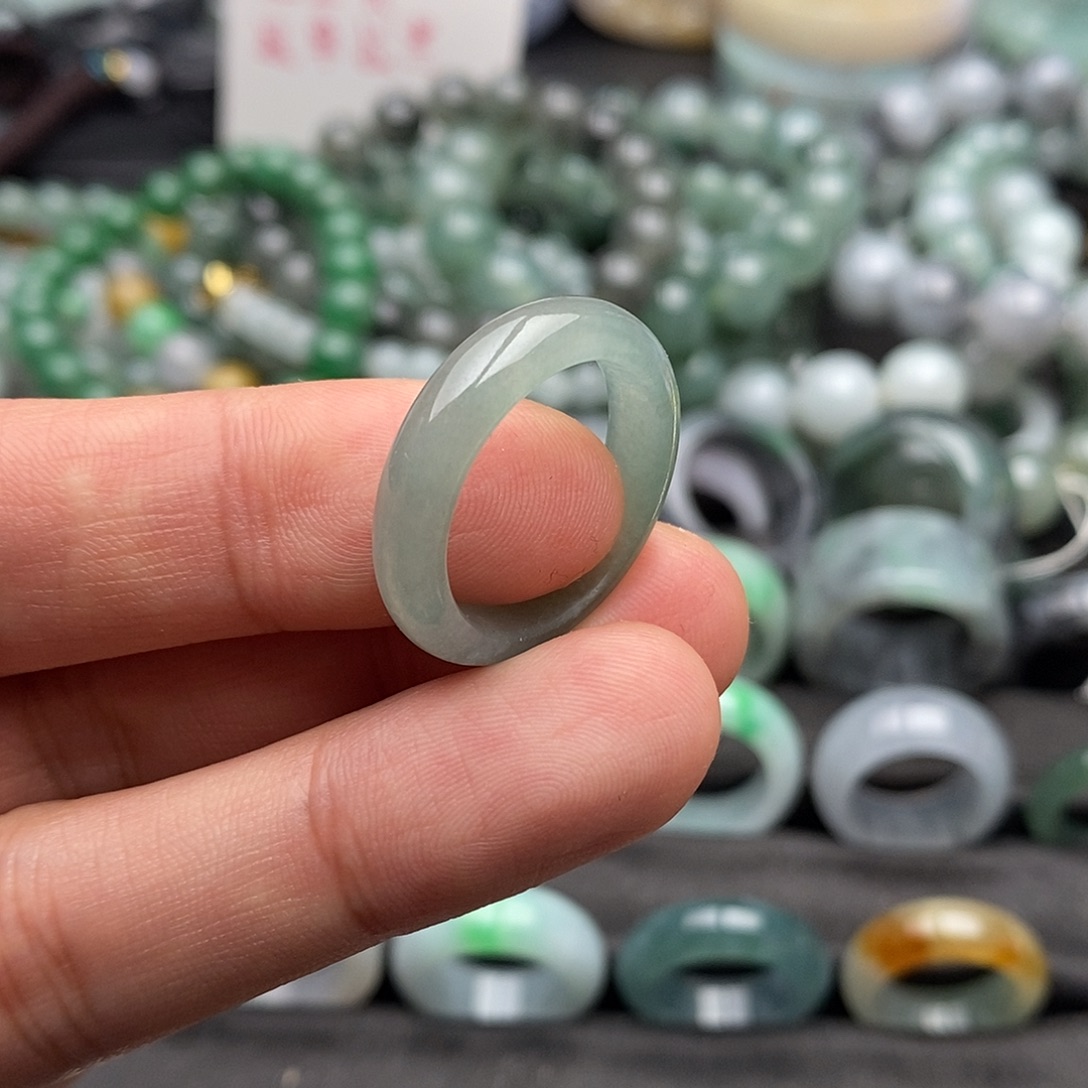 定制翡翠未镶嵌17圈