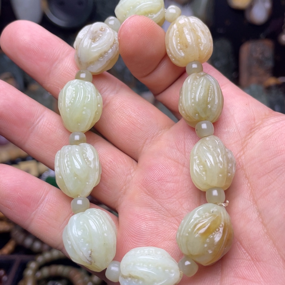 岫岩老玉（透闪石质玉）未镶嵌颈饰19×16