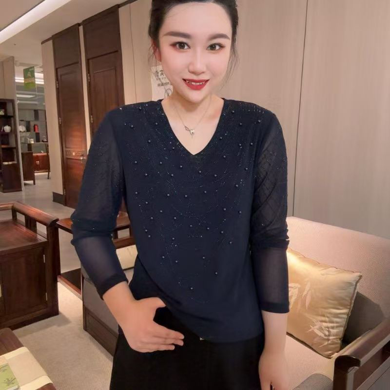 早秋新款串珠满钻针织衫女士减龄显瘦烫钻T恤长袖V领小衫妈妈装
