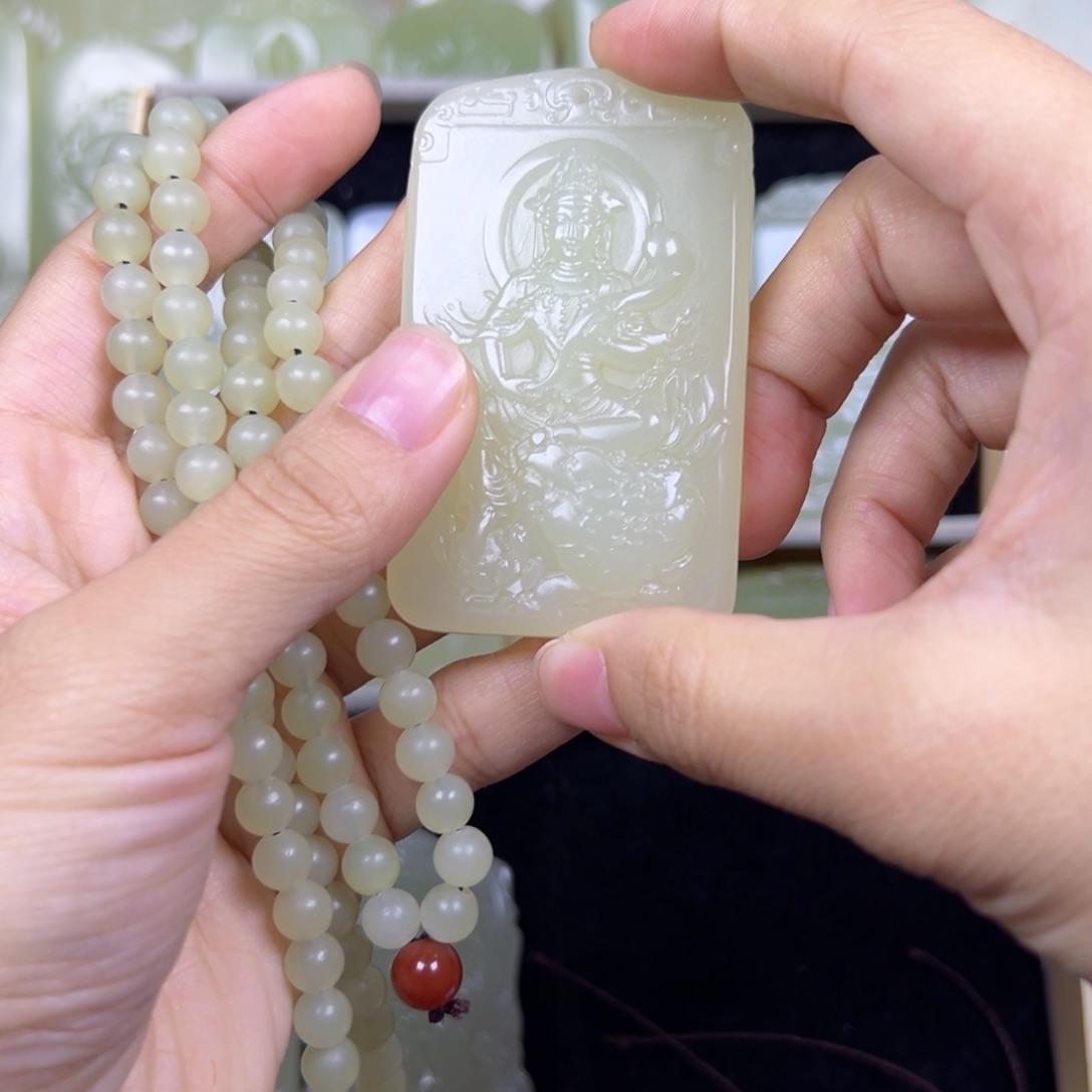 哈***少新疆昆仑山料文殊