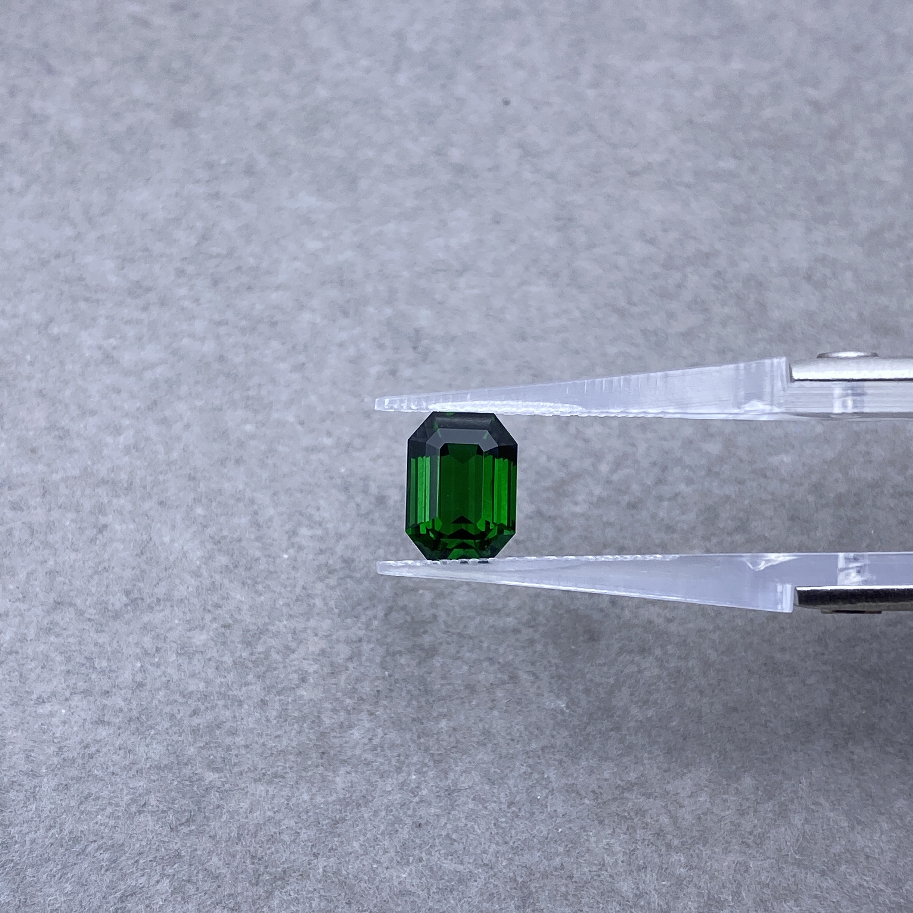 TVSvvF 沙弗莱石-2.52ct（00985700）0112