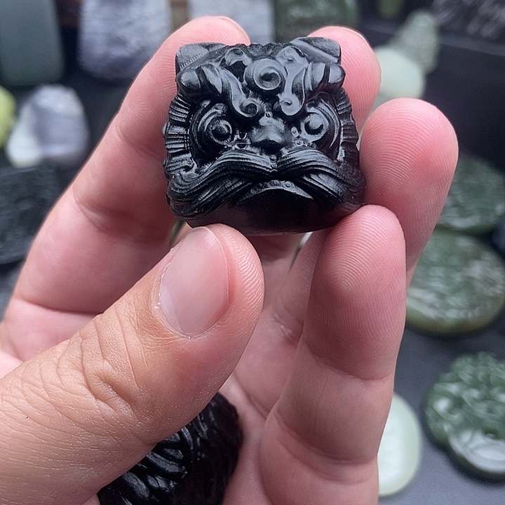 我***方和田玉（糖玉）未镶嵌颈饰