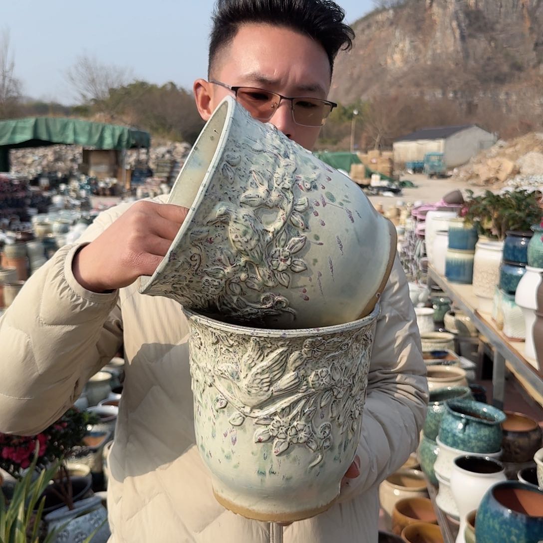 紫砂花盆口20高20（两个小鸟彩色新款浮雕