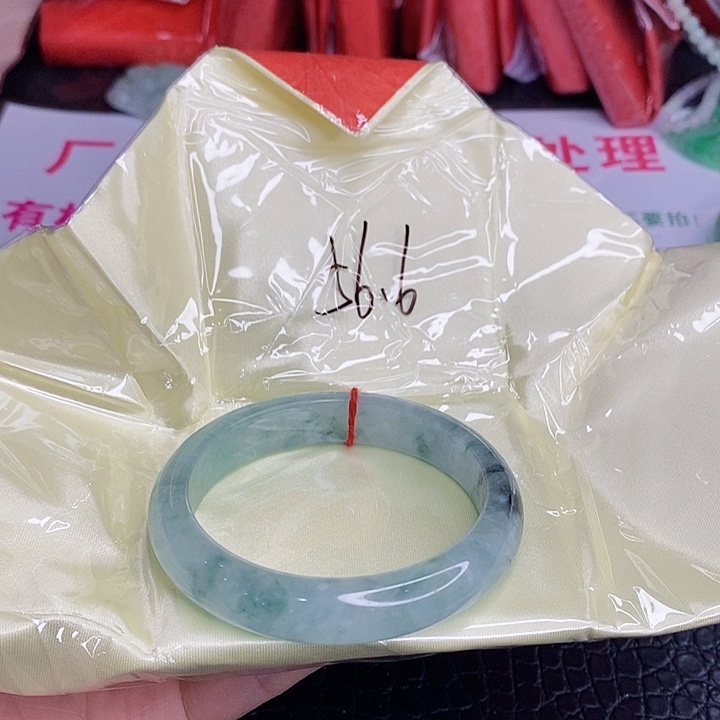 翡翠手镯未镶嵌一图一物实物为准