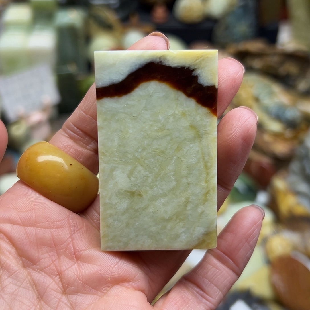 岫玉未镶嵌颈饰花玉无事牌