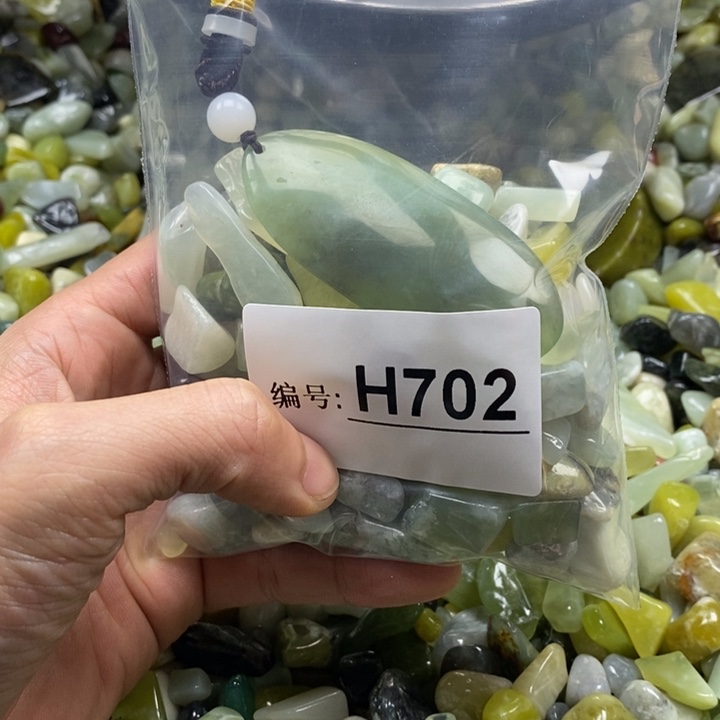 蛇纹石玉鱼缸石未镶嵌