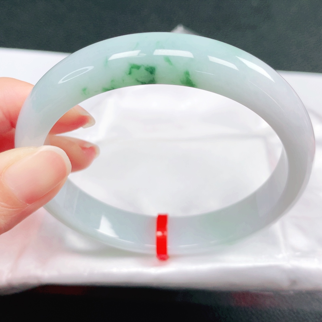 翡翠未镶嵌手镯63圈