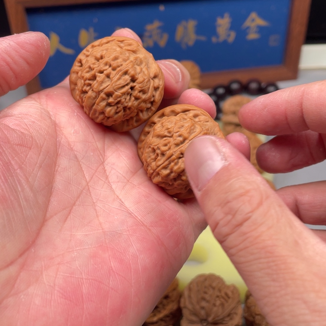 文玩核桃把件莲花