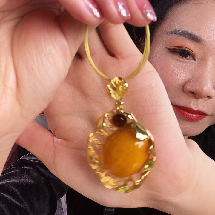 蜜蜡银S925镶嵌颈饰吊坠